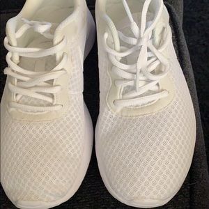 White Nike’s